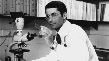Dr Fauci in lab 1984